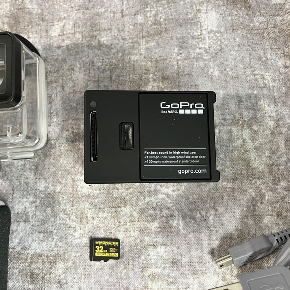 GoPro Hero 3+ Silver Action Camera Bundle WORKS - Picture 3 of 5